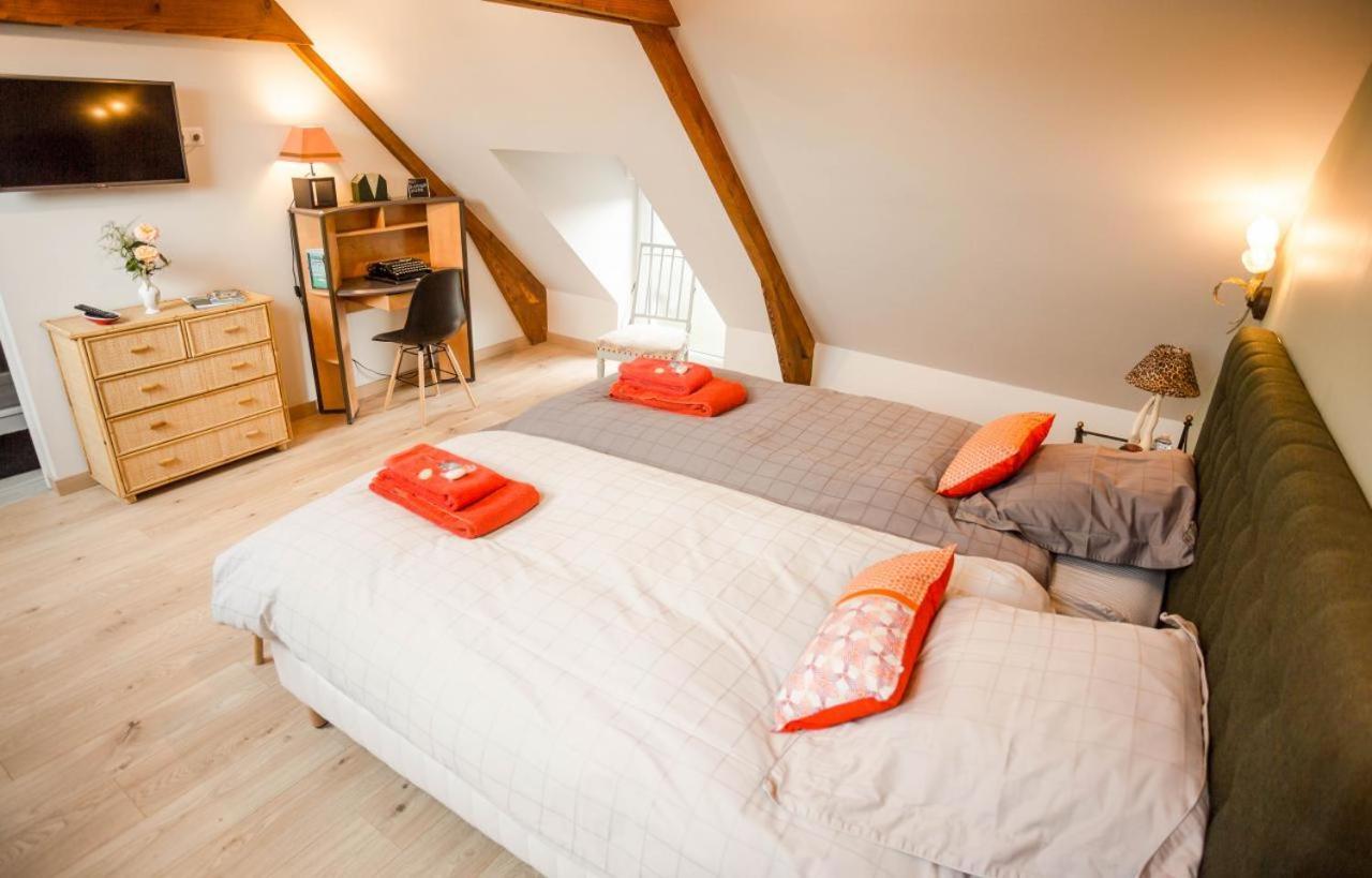 La Petite Maison Pres De L'Eglise Meillac Kültér fotó