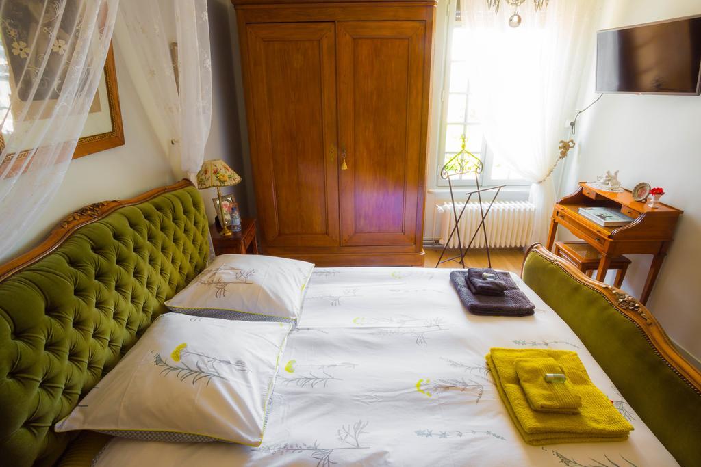 La Petite Maison Pres De L'Eglise Meillac Szoba fotó