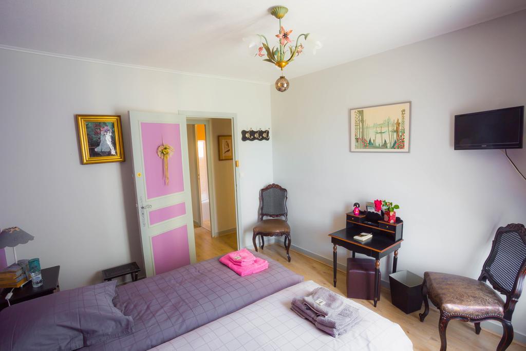 La Petite Maison Pres De L'Eglise Meillac Szoba fotó