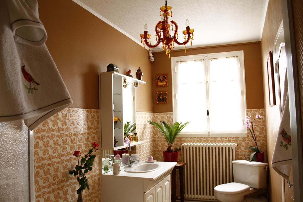 La Petite Maison Pres De L'Eglise Meillac Kültér fotó